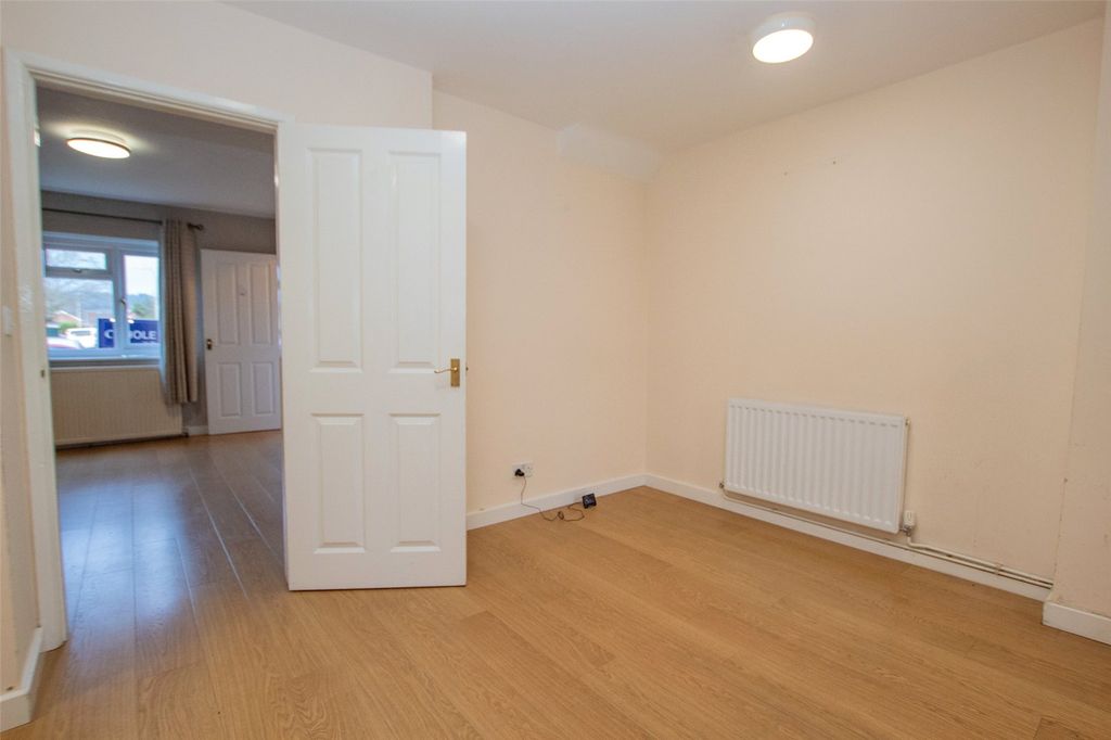 Property photo 2 of 19 Picture No. 09