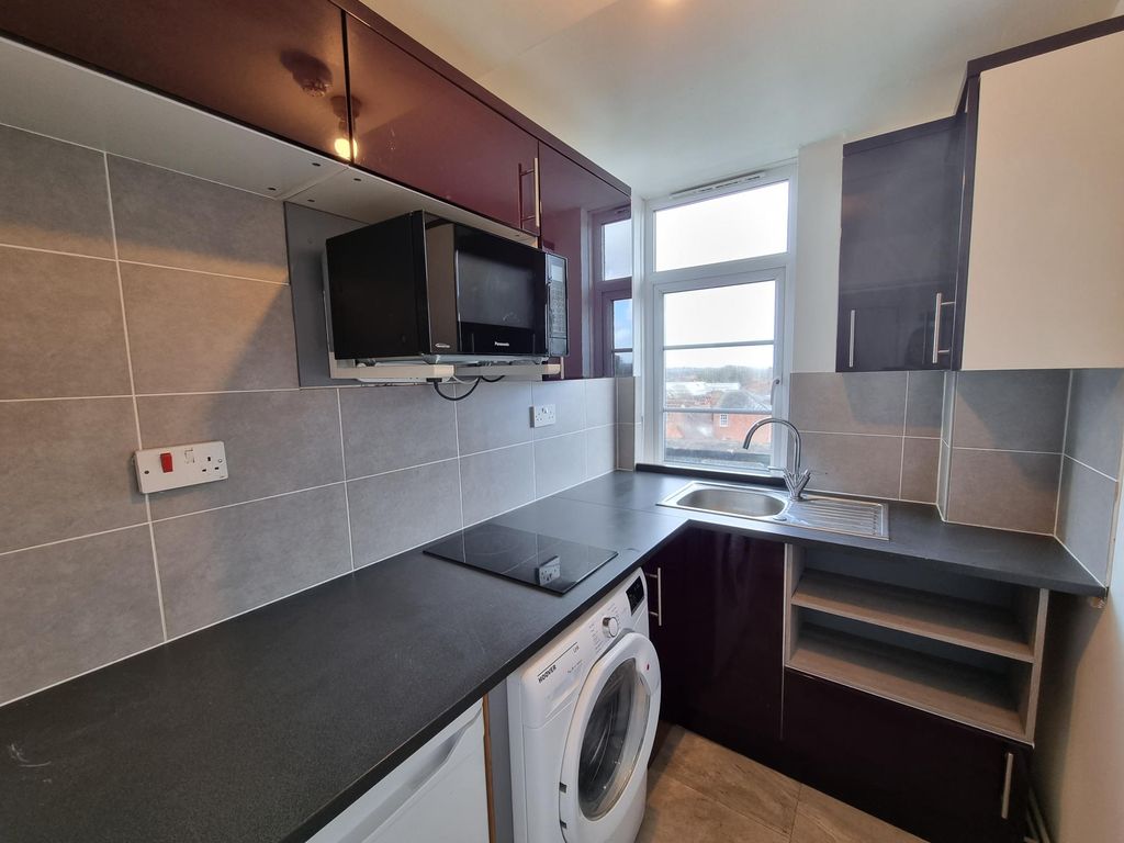 Property photo 3 of 13