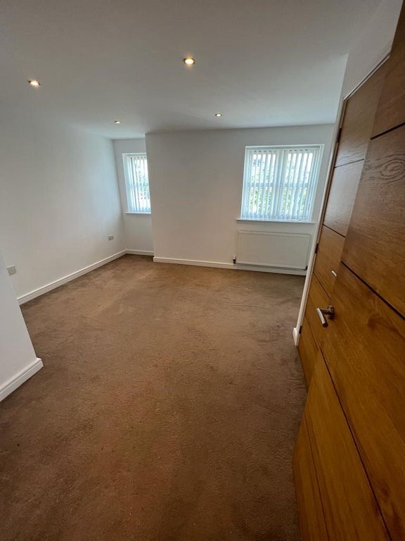 Property photo 2 of 3 Bedroom