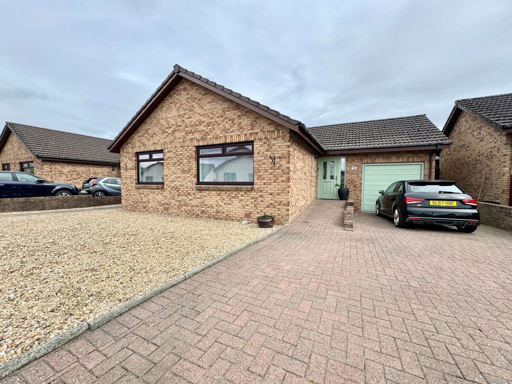 Property photo 1 of 40