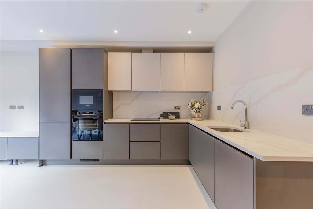 Property photo 2 of 8 CC1A5970-Hdr.Jpg