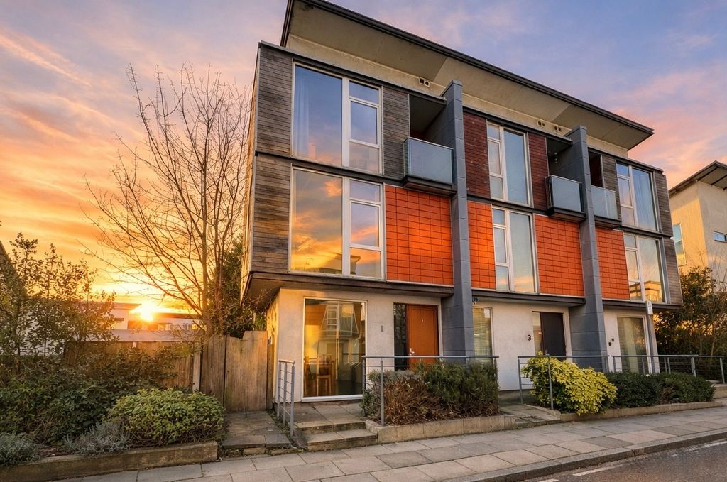 Property photo 1 of 17 Photo #1