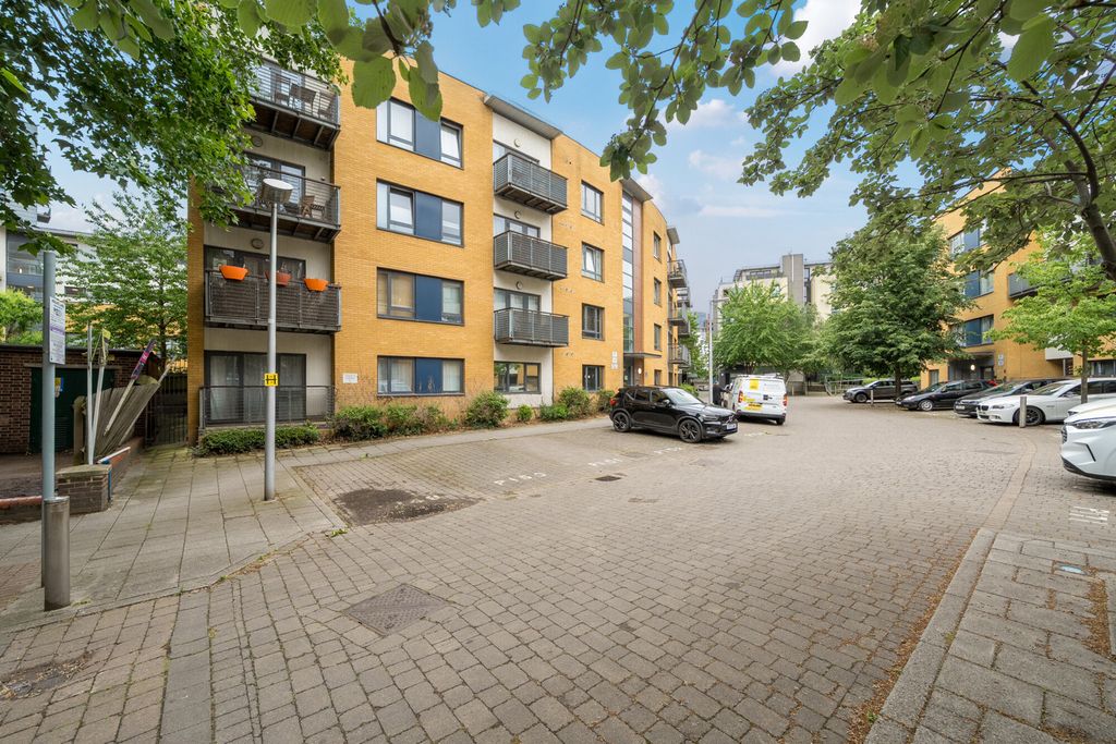 Property photo 3 of 21 1470847-6-6A2032E...