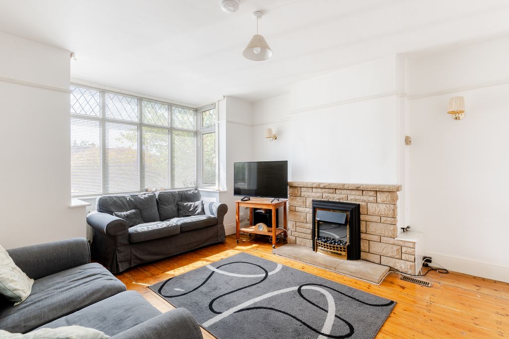 Property photo 1 of 17 1