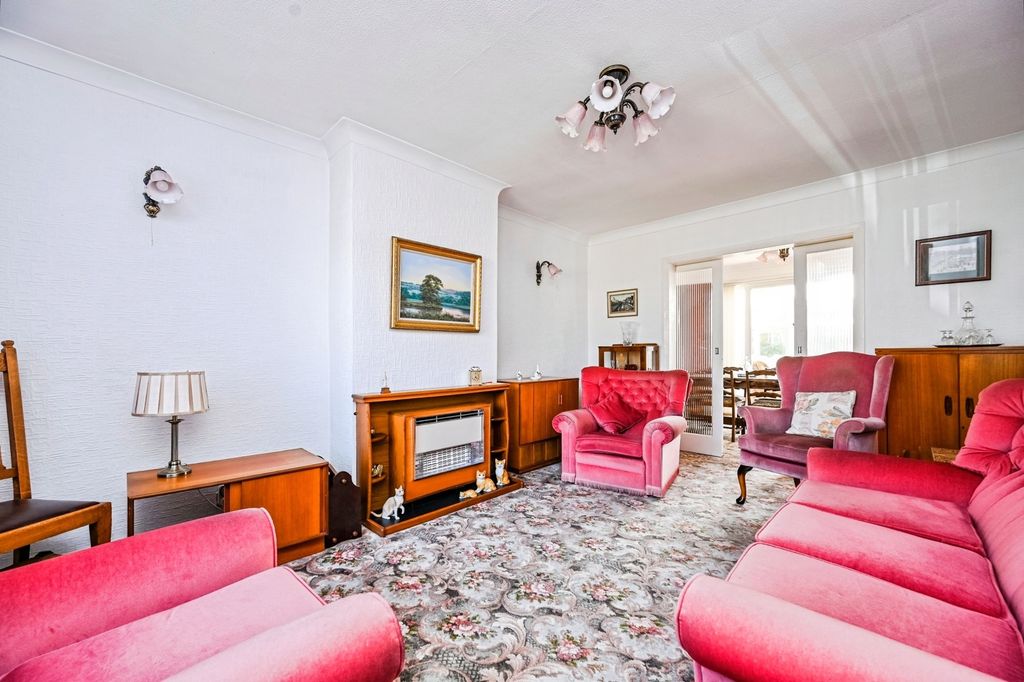 Property photo 3 of 14 Pbox-Img.Jpg