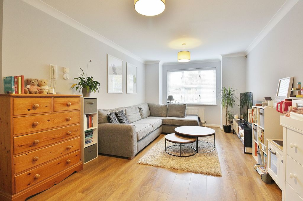 Property photo 2 of 5