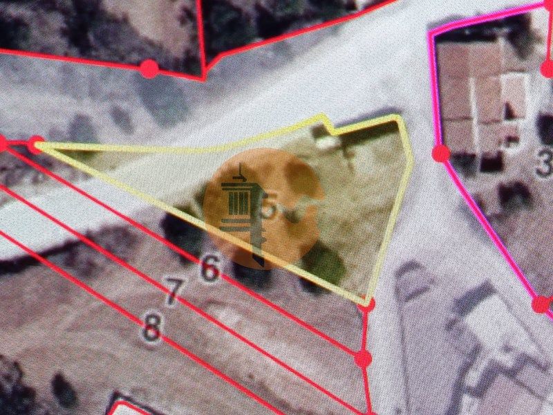 Property photo 2 of 35