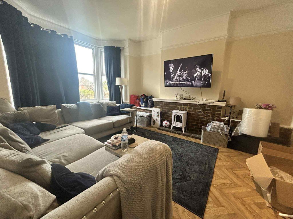 Property photo 3 of 9