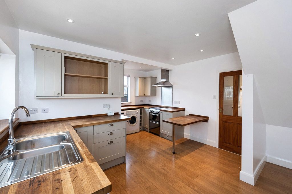 Property photo 3 of 18 Picture No. 04