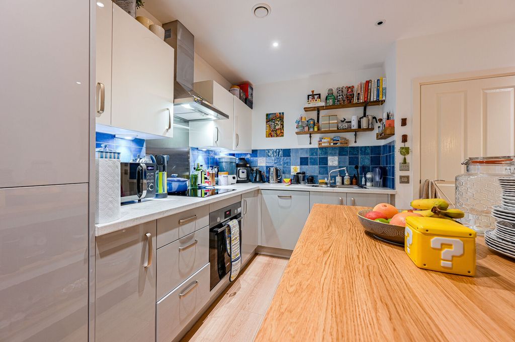 Property photo 3 of 15