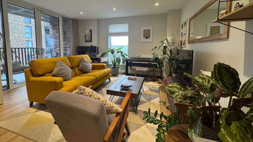 Property photo 3 of 7 Living Room 2.Jpg