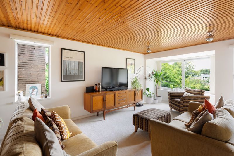 Property photo 3 of 16 Sitting Room