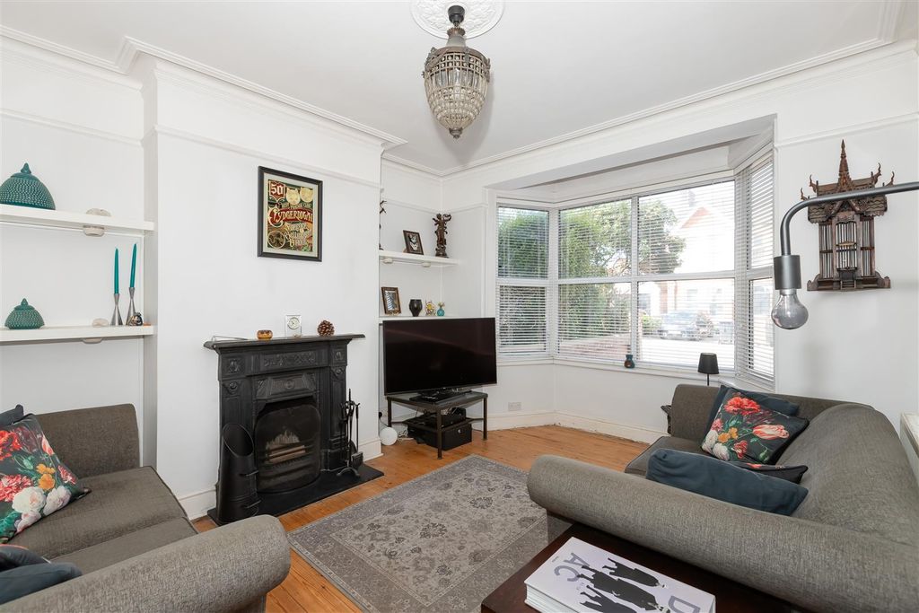 Property photo 3 of 18 Woodlea Rd_11.Jpg