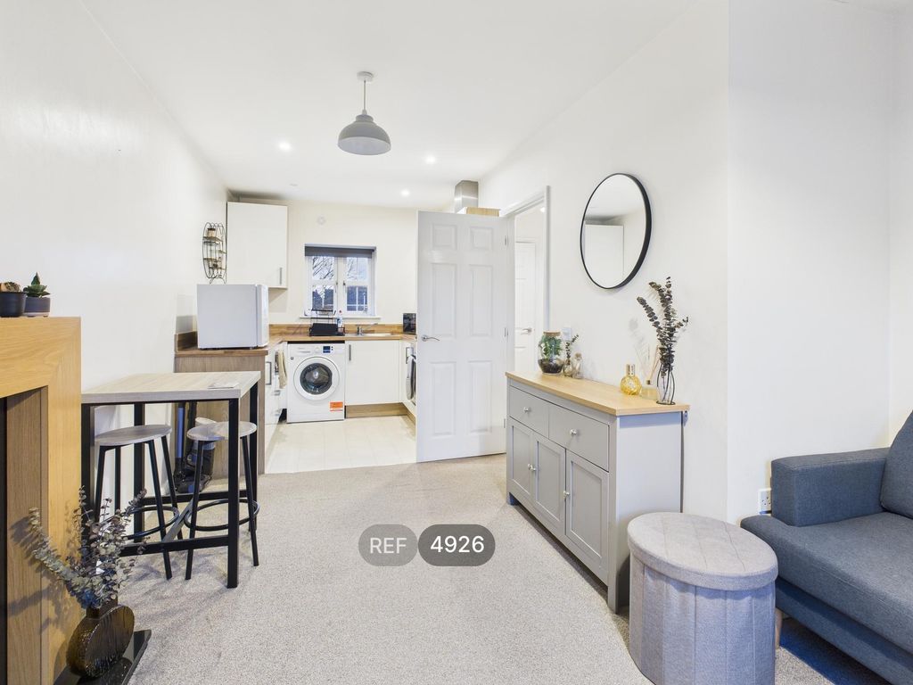 Property photo 3 of 15 Kitchen / Living Area