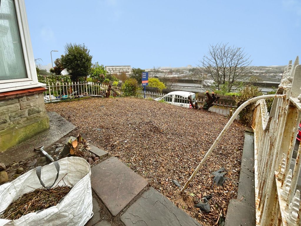 Property photo 2 of 15
