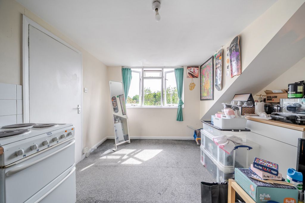Property photo 1 of 10 1451215-9-69F2001...