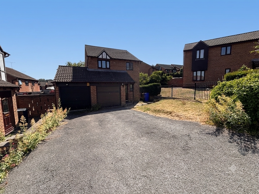 Property photo 1 of 11