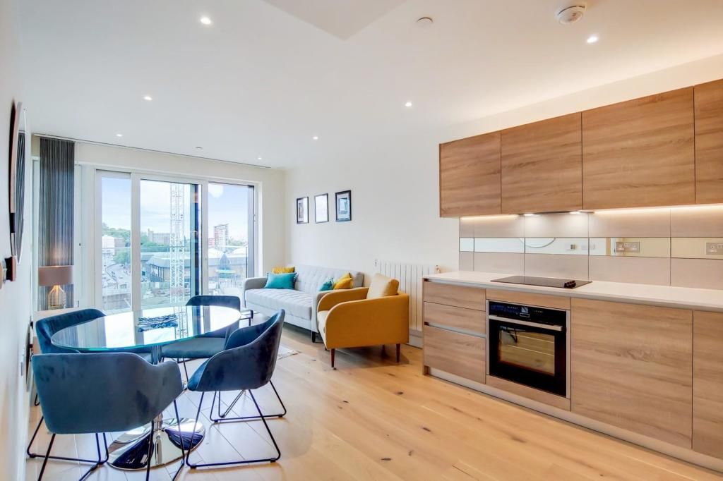 Property photo 2 of 18