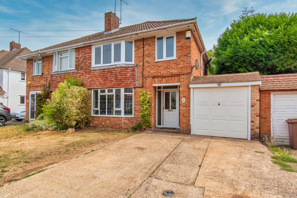 Property photo 1 of 16