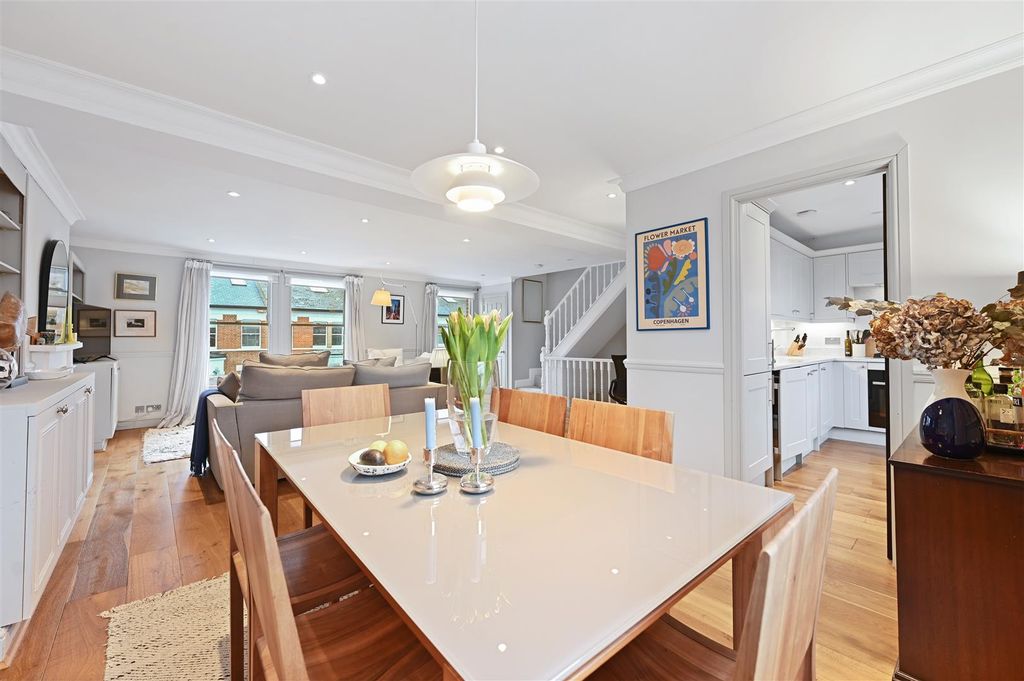 Property photo 2 of 8 Poplar Grove