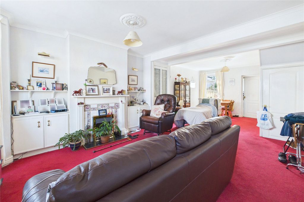 Property photo 2 of 22 Picture No. 27