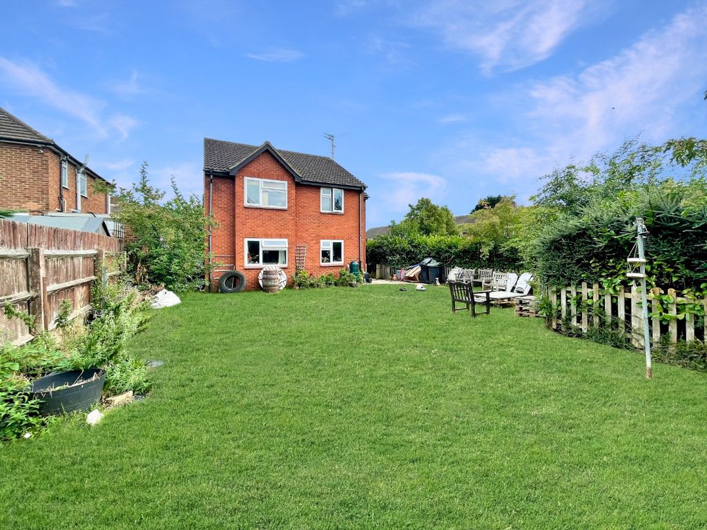 Property photo 1 of 7 4299590