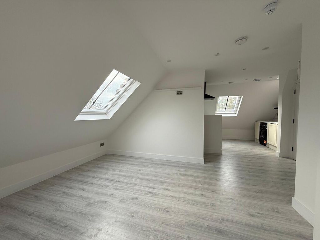 Property photo 3 of 9 Living Room