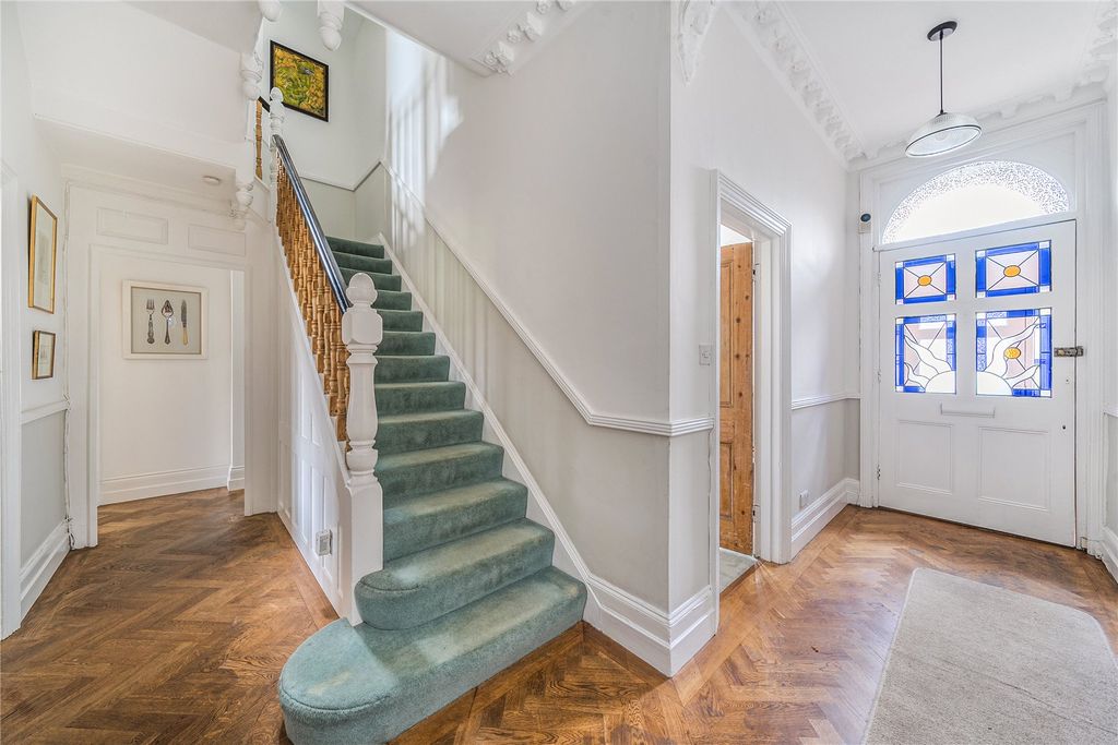 Property photo 2 of 29 Picture No. 31