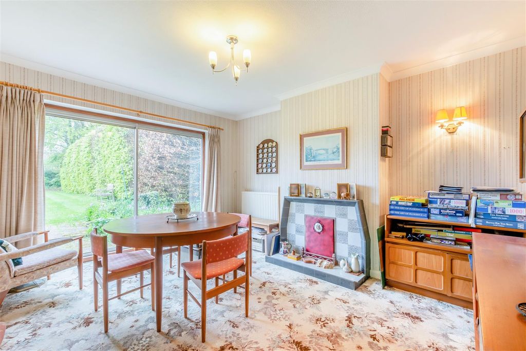 Property photo 3 of 16 Dining Room