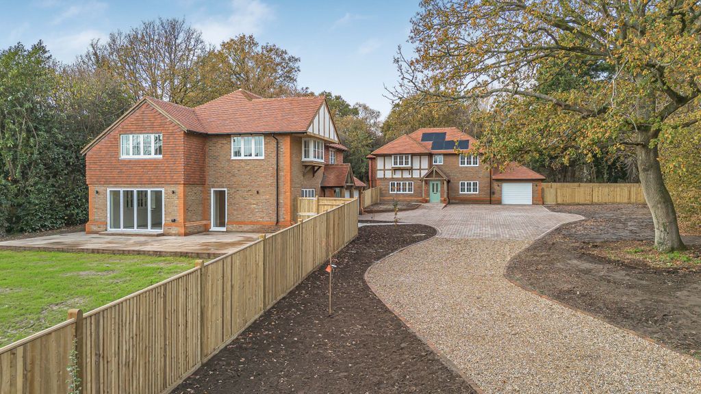 Property photo 3 of 24