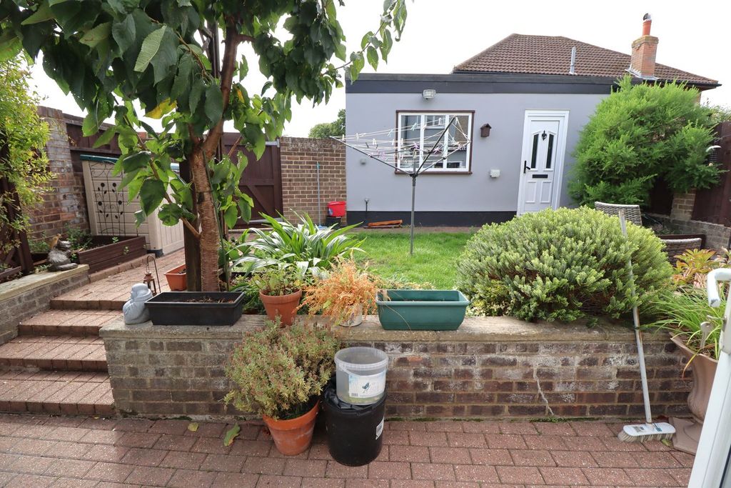 Property photo 2 of 22