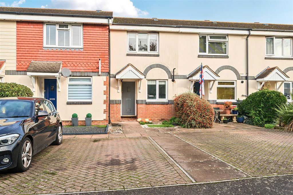 Property photo 1 of 9 1374969-5-6903457482c7F.Jpg