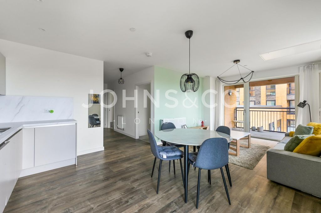 Property photo 1 of 9