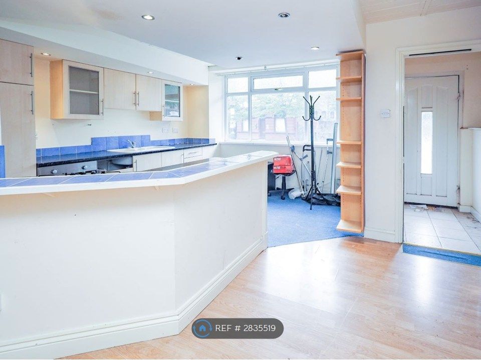 Property photo 3 of 3