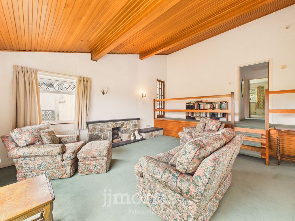 Property photo 2 of 39