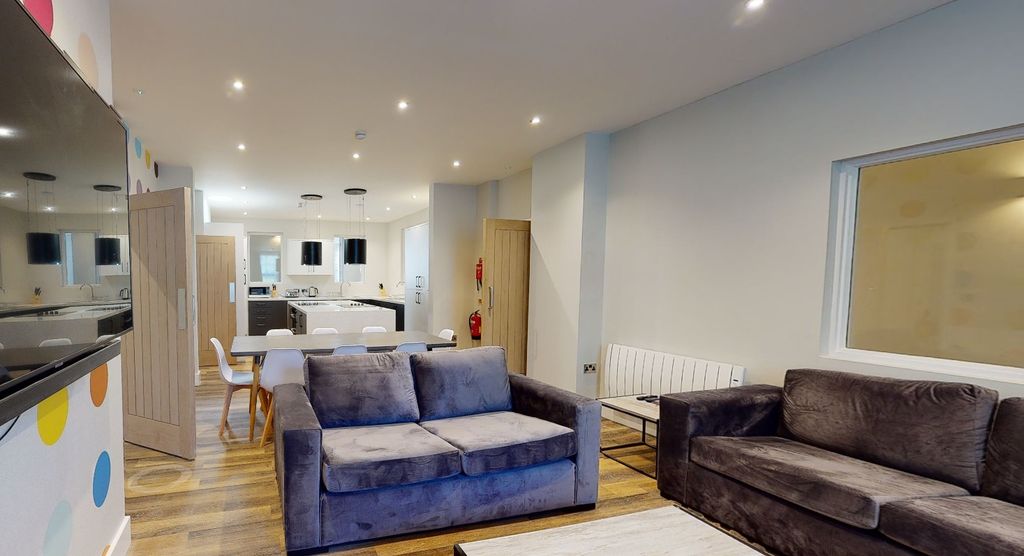 Property photo 1 of 7 Lounge x2.Jpeg