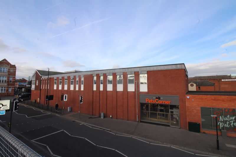 Property photo 1 of 8 Photo 8