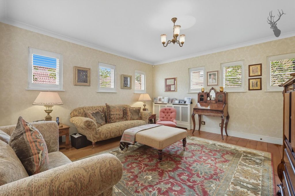 Property photo 3 of 26