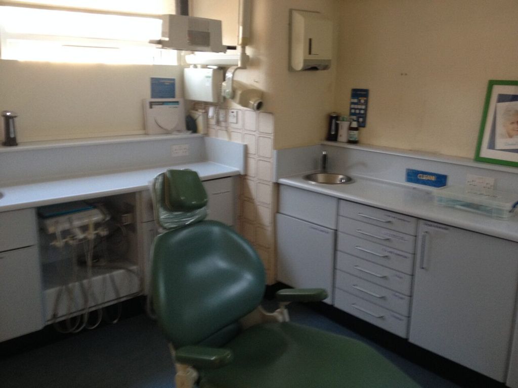 Property photo 2 of 8