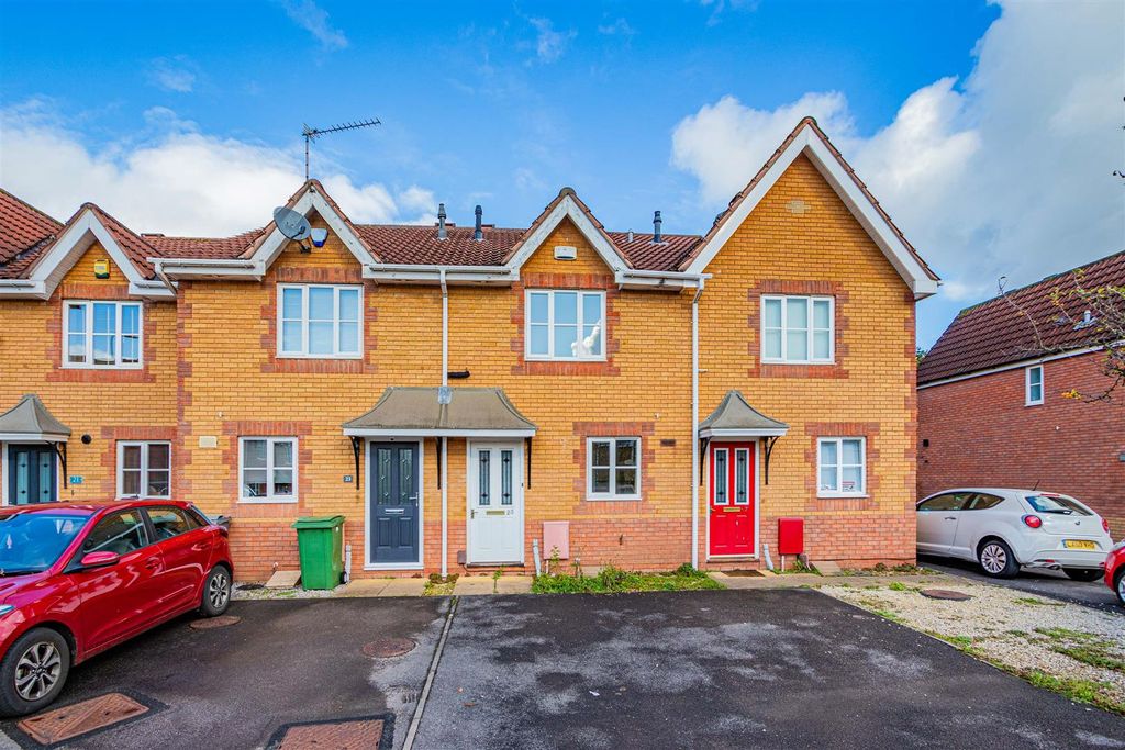 Property photo 1 of 8 Gaulden Grove 25-1.Jpg