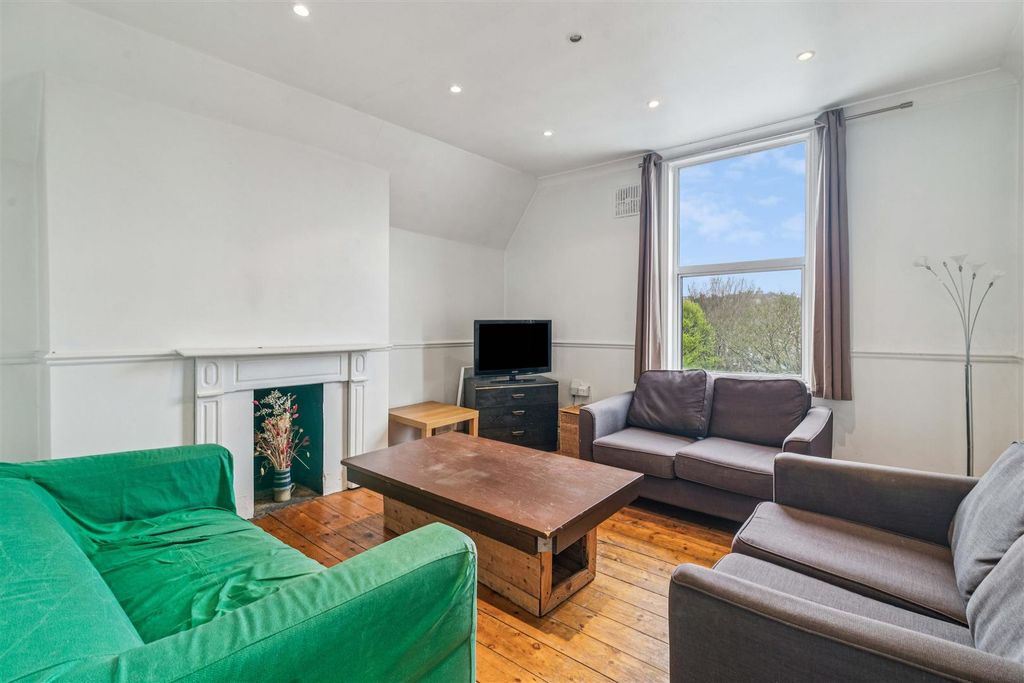 Property photo 1 of 10 8.Jpg