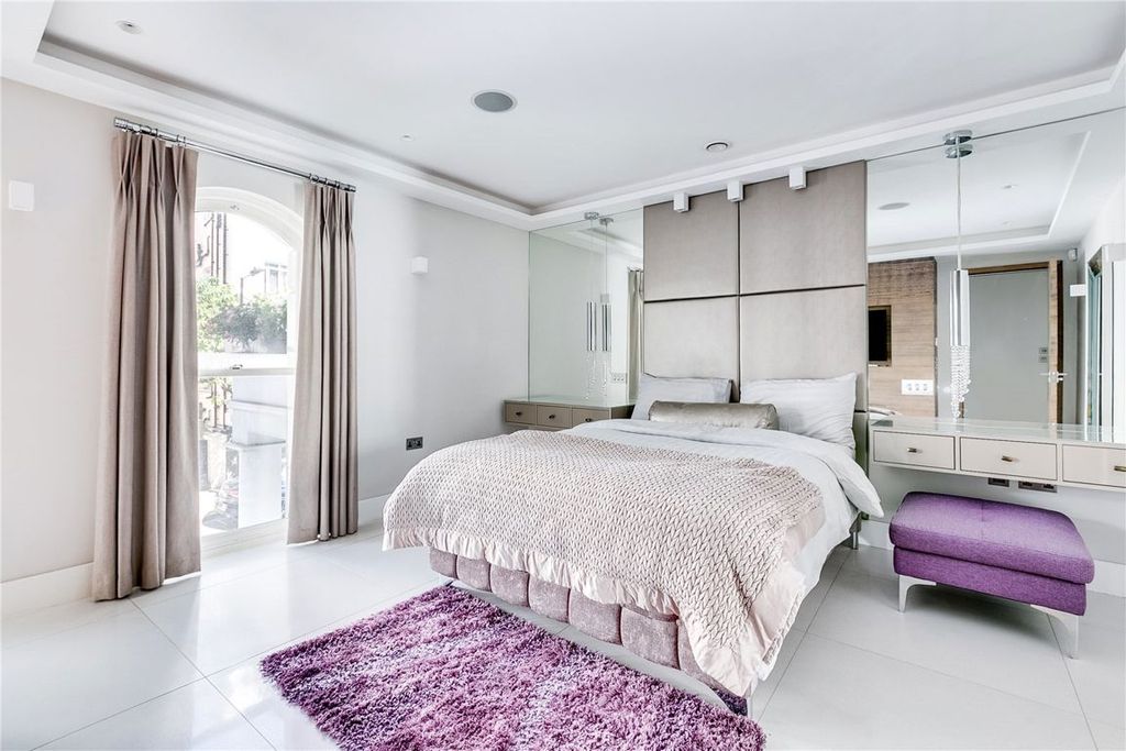 Property photo 3 of 6