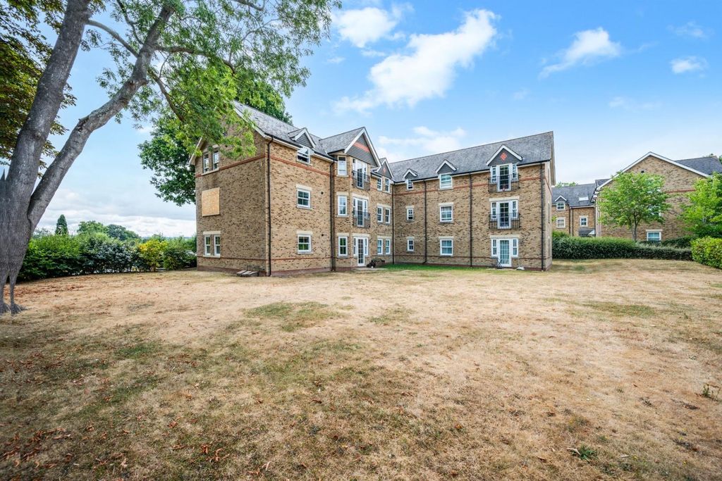 Property photo 1 of 10 Mott House, 11 - (3).Jpg