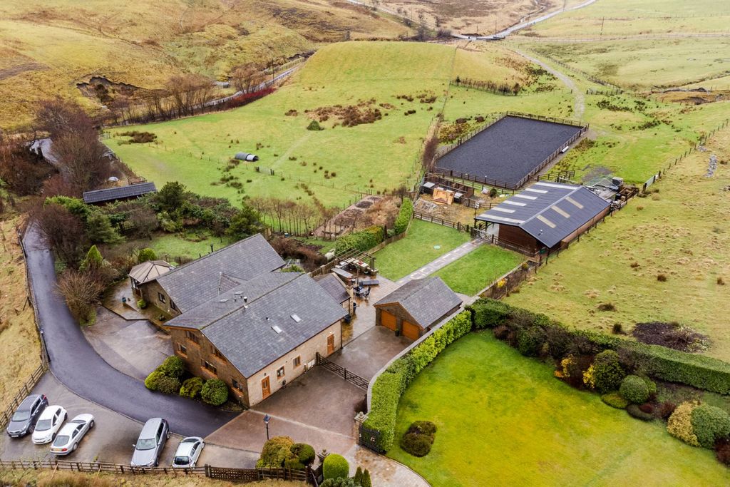 Property photo 1 of 85