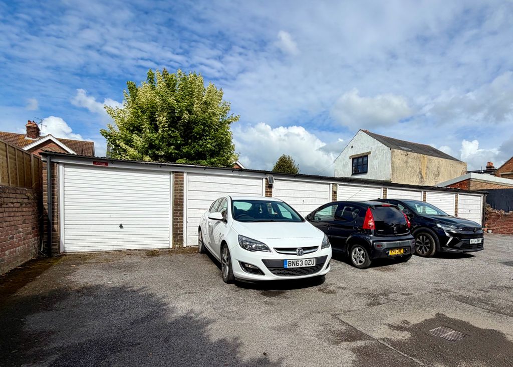 Property photo 1 of 1