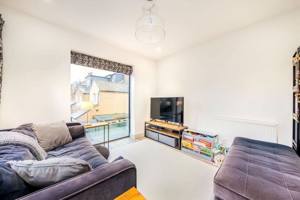 Property photo 2 of 6