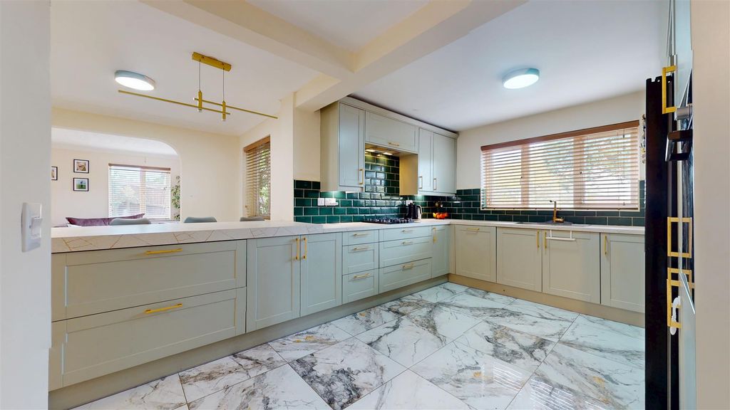 Property photo 3 of 26 10032025_113004.Jpg