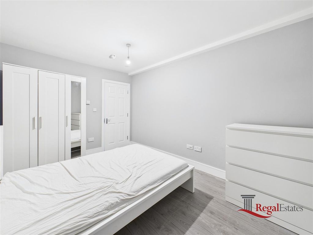 Property photo 2 of 5 Cam02489G0-Pr0249-Still002.Jpg