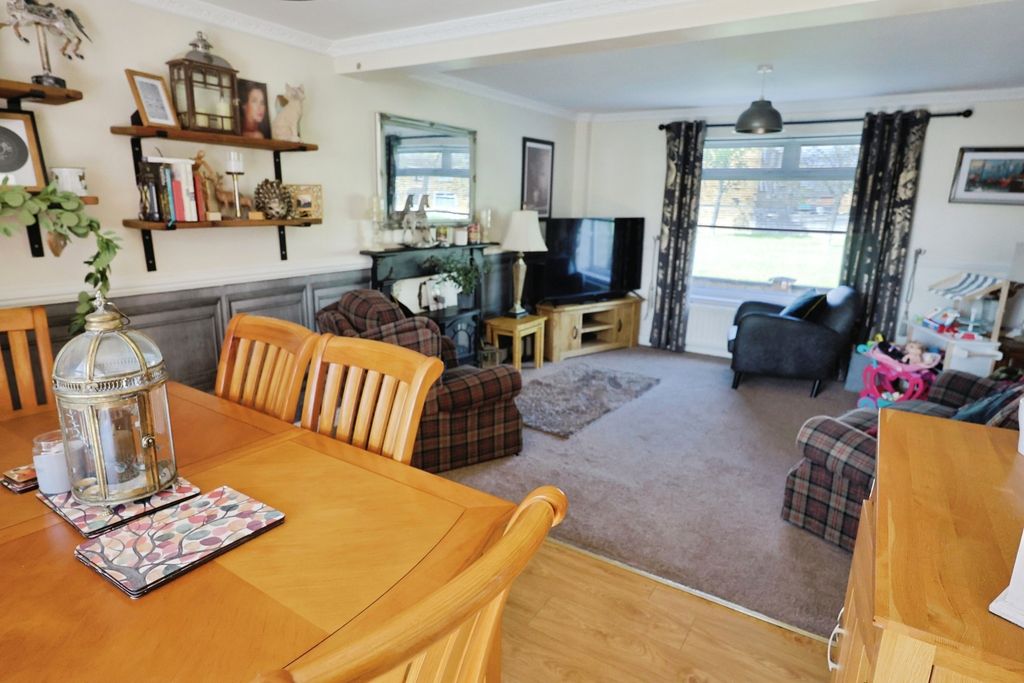 Property photo 3 of 14 Pbox-Img.Jpg