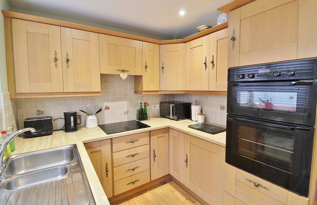 Property photo 3 of 15